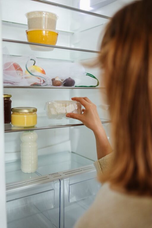 How to Keep Your Fridge and Pantry Tidy